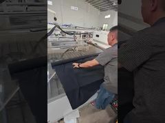 Μηχανές διανομής κοσμημάτων για ρούχα, δέρματα, παπούτσια, καπέλα, μαντήλια και άλλα υφαντικά προϊόντα