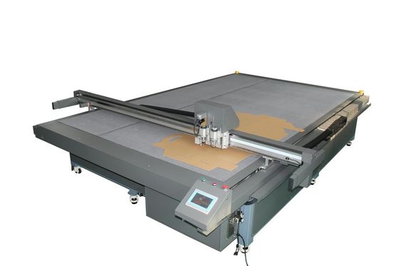 μεγάλη τέμνουσα μηχανή δειγμάτων κιβωτίων για το κιβώτιο χαρτοκιβωτίων, ζαρωμένο κιβώτιο, χαρτόνι boxe με το ταλαντεμένος μαχαίρι, και να ζαρώσει τη ρόδα